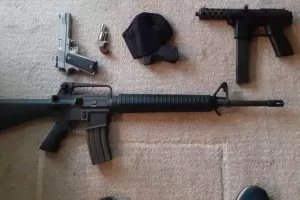 Nejen v Praze kupčili s kokainem a s konopím. Drogovému „gangu“ teď hrozí až 12 let v chládku