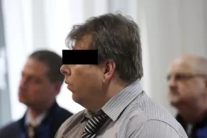 Měli hlídat vězně, a sami kradli: Soud bachařům přiřkl tresty za krádeže mědi