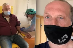 Táta má zatím lehký průběh, vzkazuje Klaus mladší. Zmínil ale nebezpečí