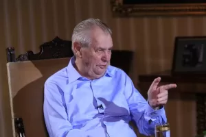 Zeman o covidu: Očkovat se nechá i jeho syn, vyzval k tomu taky Klause. A co jeho zdraví?