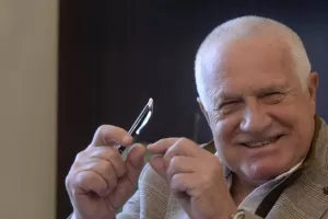 Bramboračka a bu-bu-bu. Klaus smetl summit o Řecku a žene zemi z eurozóny