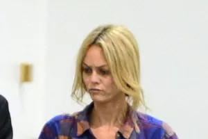 Vanessa Paradis s novou blond hřívou nemládne: Ukázala vrásky a ztrhaný obličej