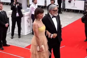 První dáma karlovarského festivalu: Takhle to na oficiálních akcích slušelo Andree Bartoškové
