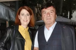 Po nařčení ze sexuálního napadení se Pavel Trávníček stáhl do ústraní. Manželka Monika nyní prozradila, jak vše vnímá i jak rodina tráví čas