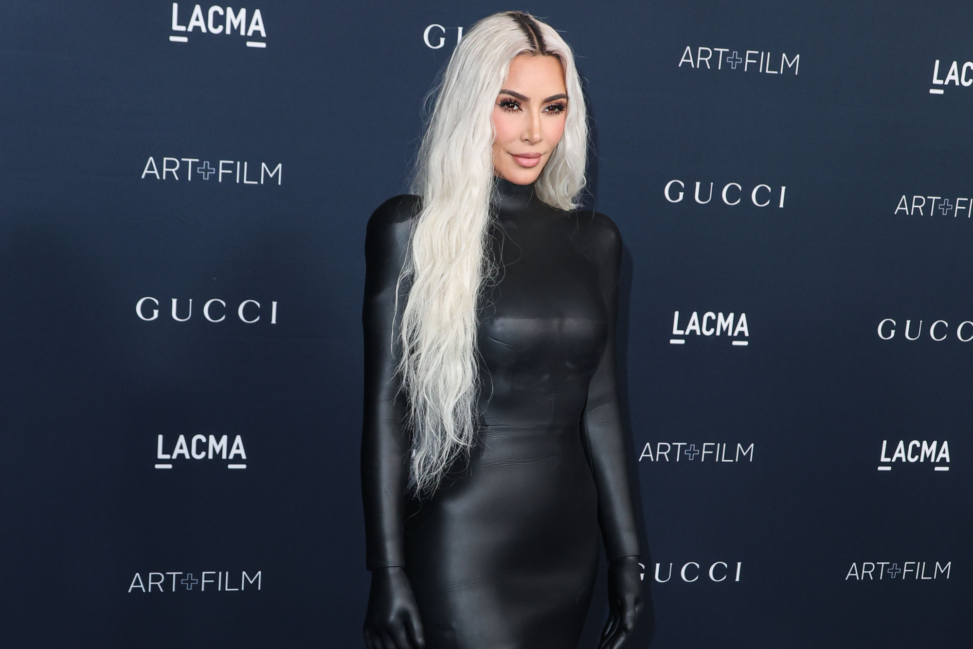 Kim Kardashian, 5. listopadu 2022 v Los Angeles, v outfitu Balenciaga