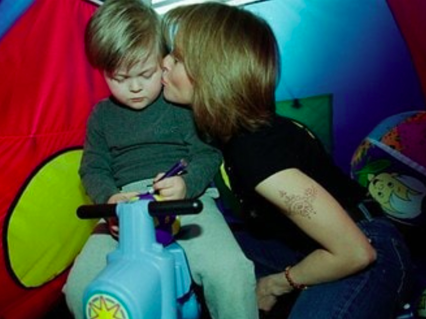 Artur Štaidl s maminkou Ivetou Bartošovou - Foto: Instagram