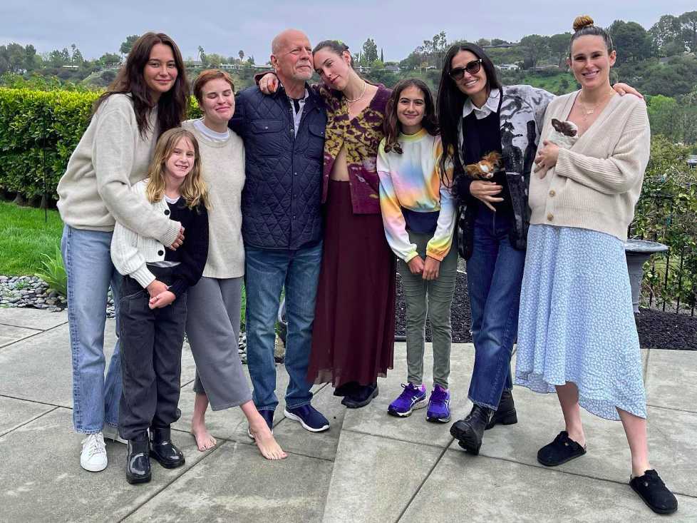 Bruce Willis se svojí rodinou - Foto: Instagram