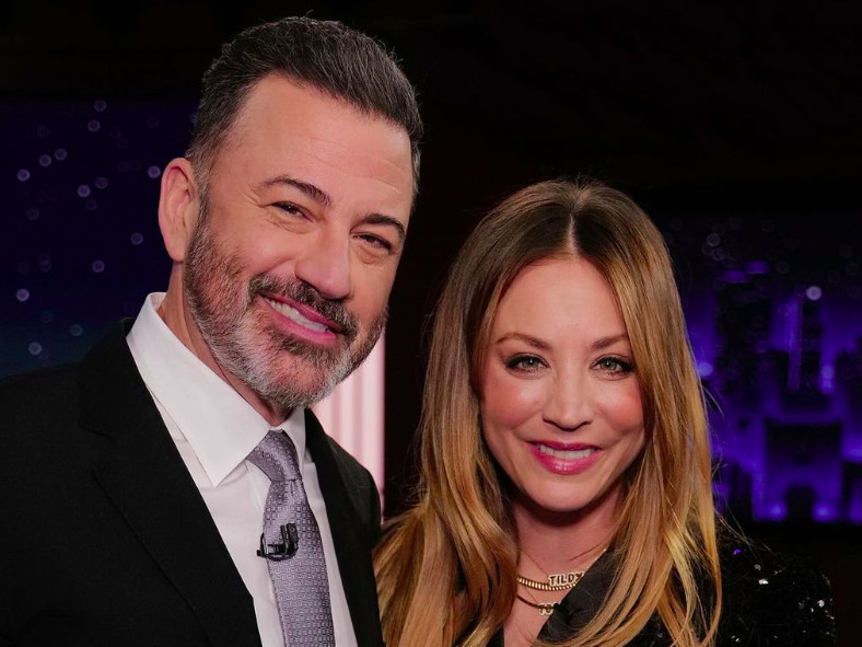 Kaley Cuoco a moderátor Jimmy Kimmel - Zdroj: Instagram