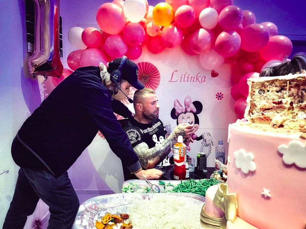 Karlos Vémola s režisérem filmu Michalem Samirem - Zdroj: Instagram