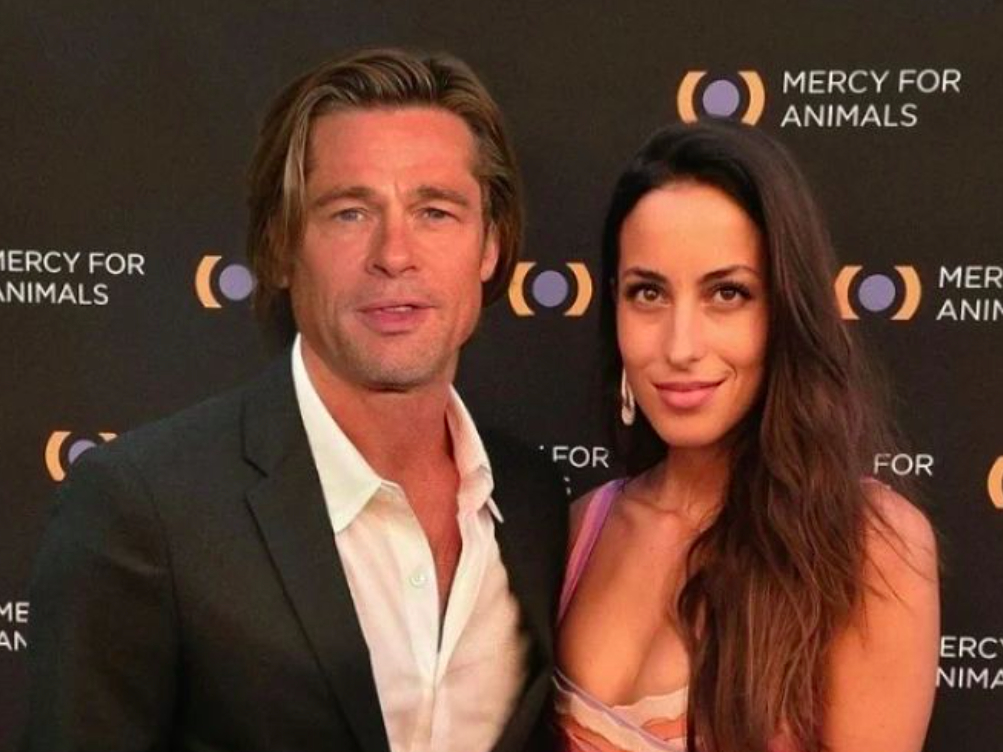 Brad Pitt a Ines de Ramon - Zdroj: Instagram