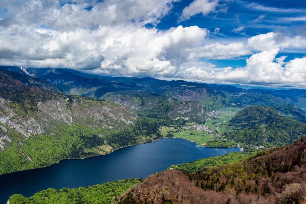 jezero Bohinj / Foto: Depositphotos