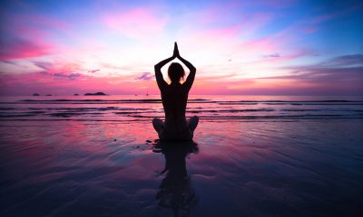 Jóga u západu slunce / Foto: Depositphotos